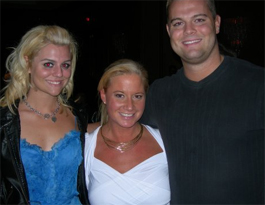 WWE Divas At A Club - Photo 8 of 9