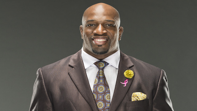 Titus O’Neil Planning On Opening Free Tuition School; High Flyer Lands On Surfing Shinsuke’s Nose (VIDEO)