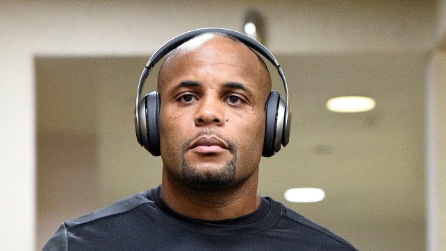 Daniel Cormier Comments On Hulk Hogan & Doesn’t Rule Out Beating Brock For Universal Strap (Video)