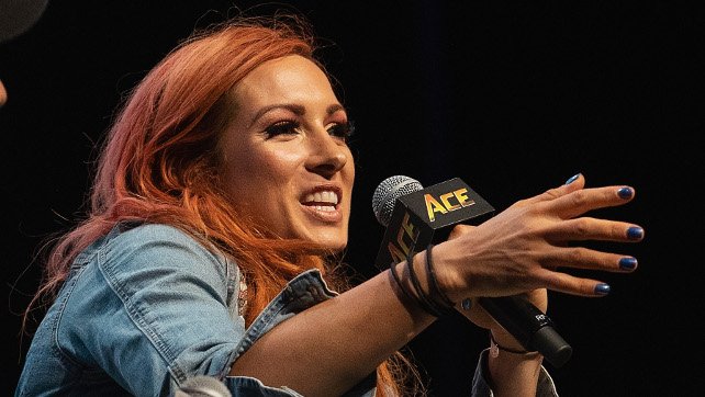 Unseen Footage Of Becky Lynch Attacking Charlotte Flair (Video)