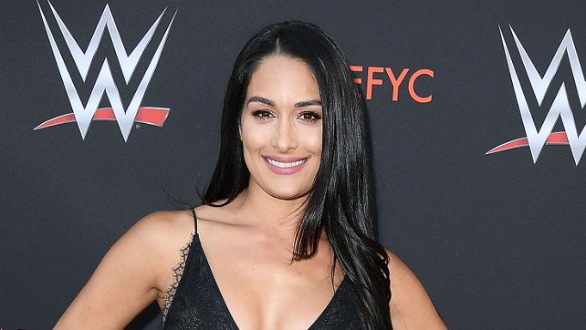 Nikki Bella In Her Happy Place; Cedric Alexander Looks Back At His Cruiserweight Journey