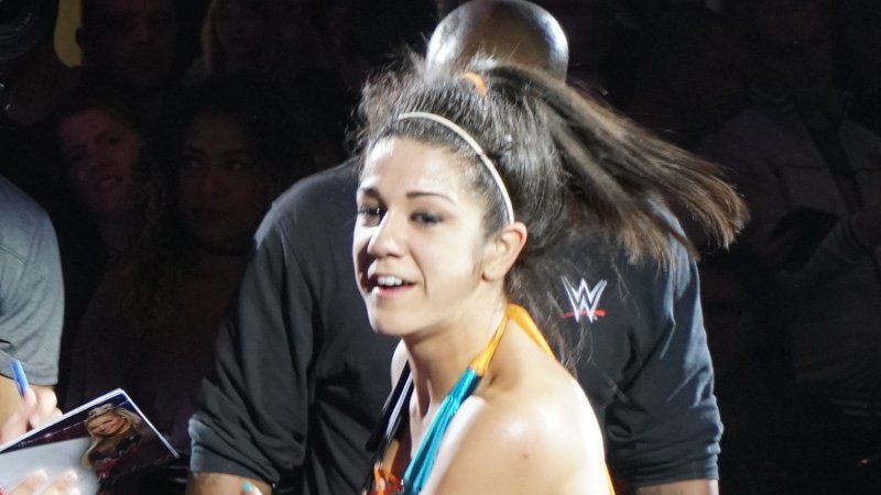 Bayley Shares Backstage Photo Ahead Of RAW, SummerSlam 2015 In 60 Seconds (Video)