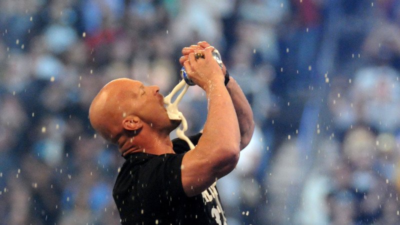 Steve Austin Clarifies Remarks, Says He Didn’t Quit Drinking Beer For Good