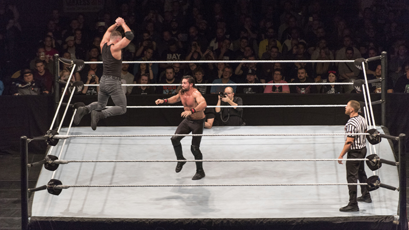 WWE Seth Rollins vs. Dean Ambrose
