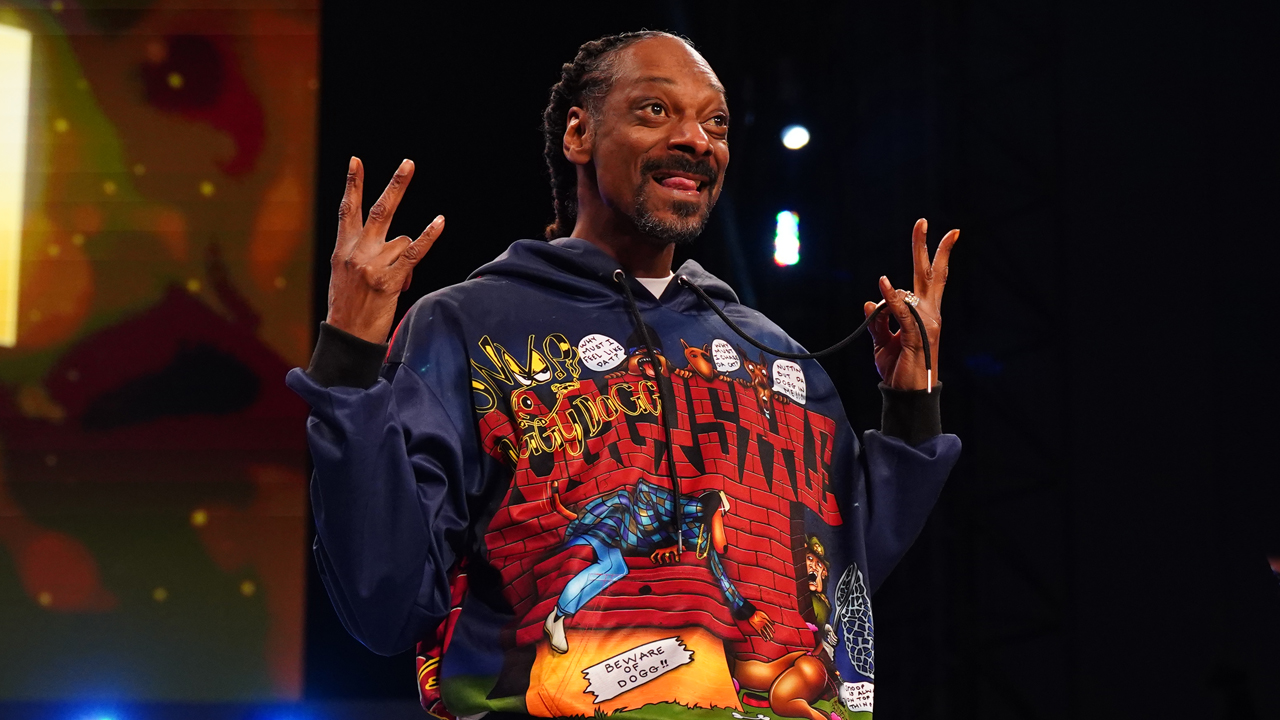 WWE Hall Of Famer Snoop Dogg Acquires Death Row Records