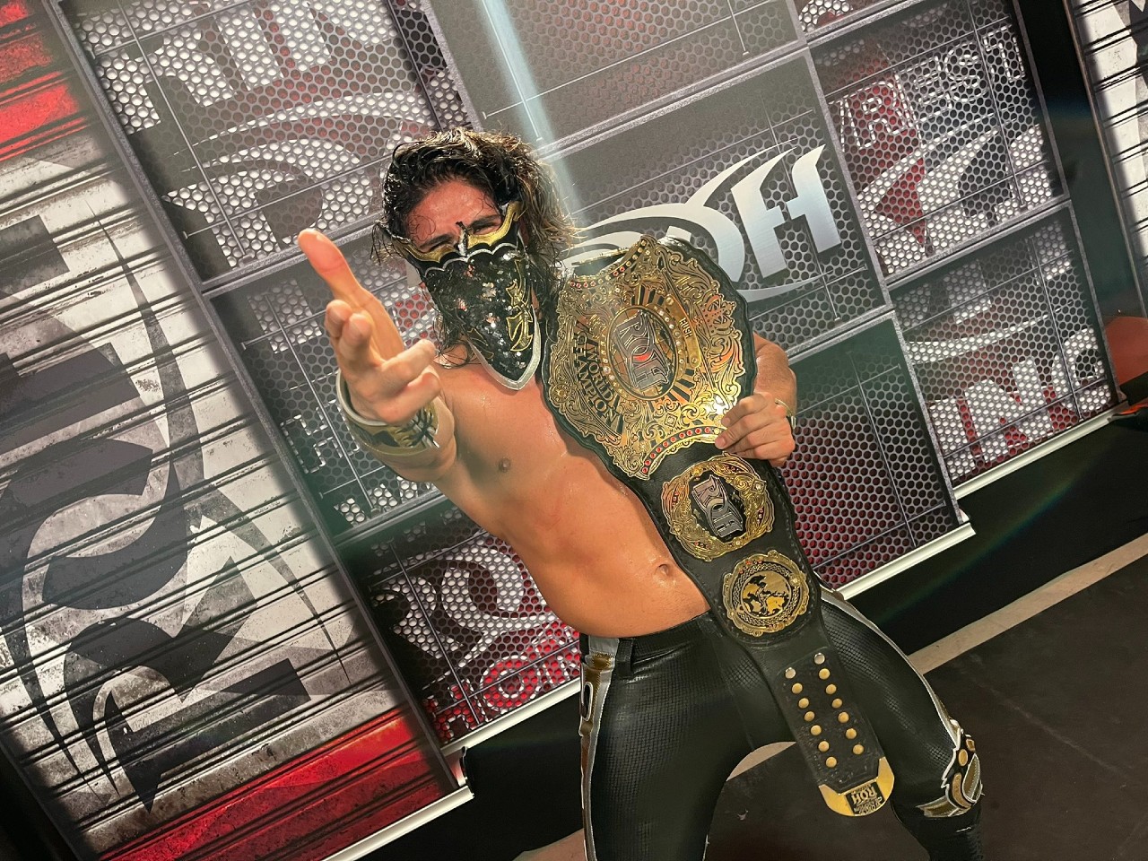 Bandido Wins ROH World Championship At ROH Best In The World