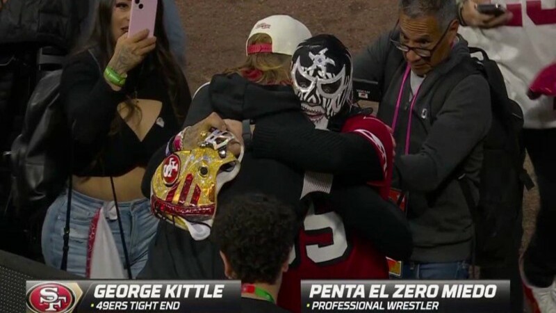 Penta El Zero Miedo Gifts George Kittle With San Francisco 49ers Lucha Mask