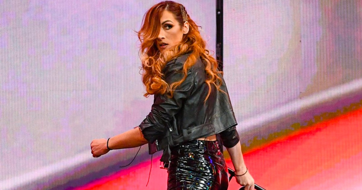 Look: WWE Superstar Becky Lynch Reveals She's Engaged to Seth