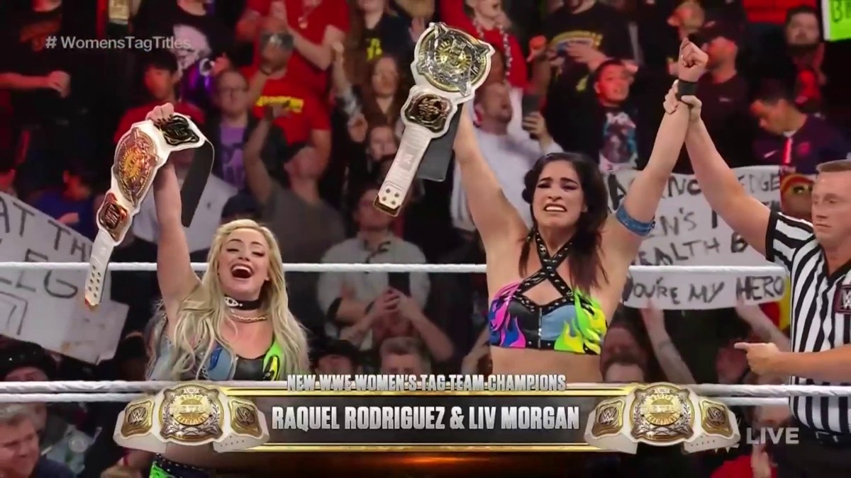 New Women S Tag Team Champions Crowned On 4 10 Wwe Raw