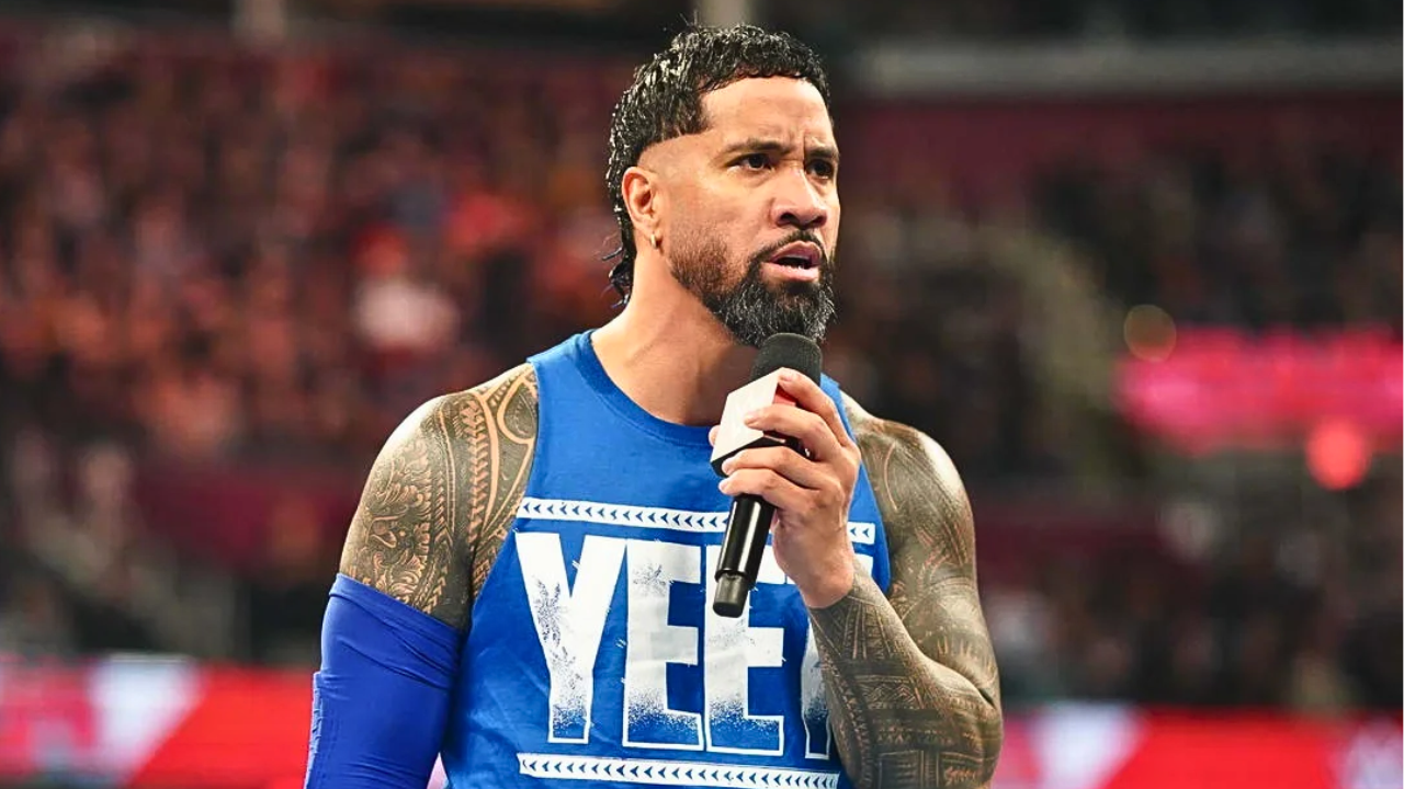 can jey uso travel to canada