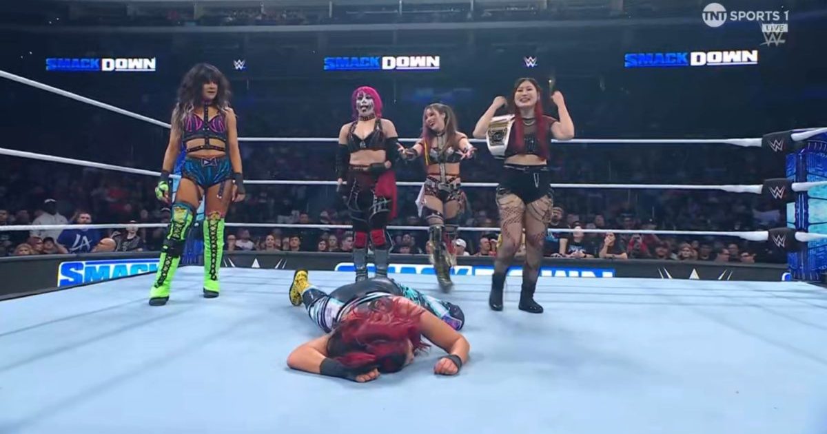 Dakota Kai Turns On Bayley On 3/1 WWE SmackDown