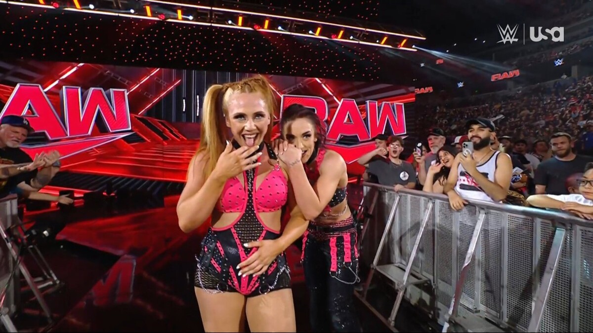 Alba Fyre And Isla Dawn Earn Wwe Womens Tag Team Title Shot On 9 2 Wwe