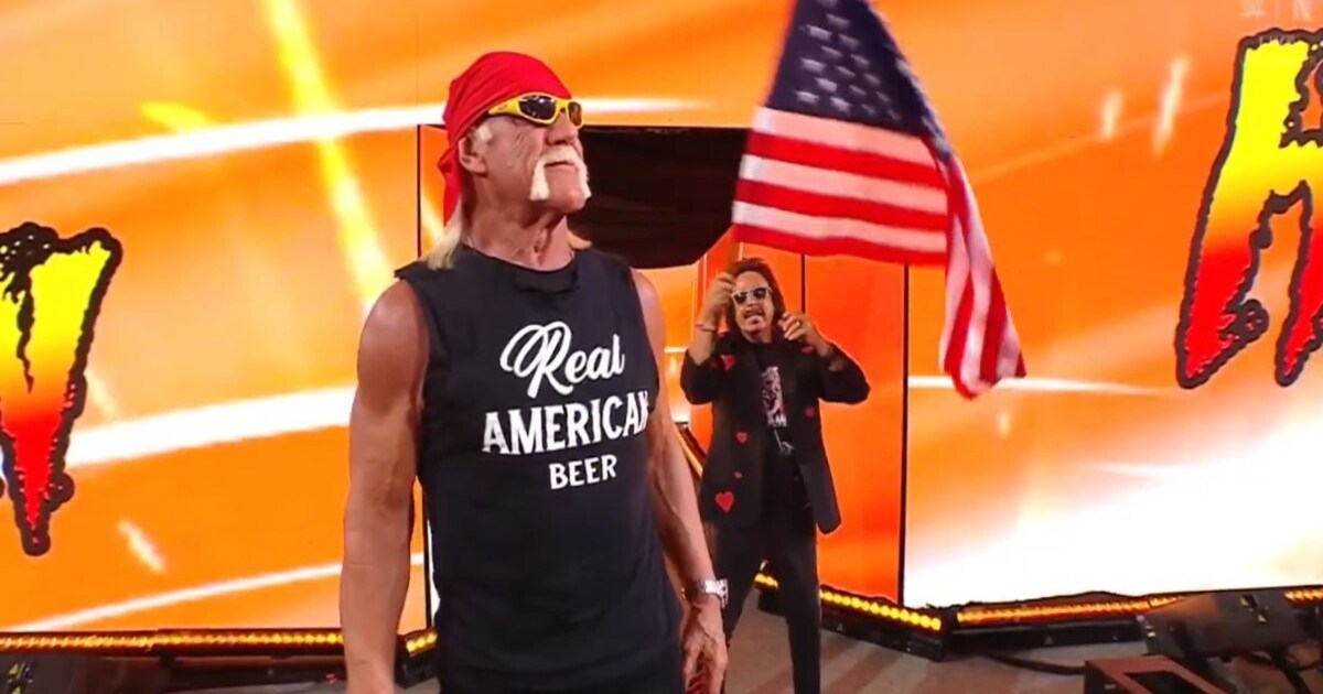 Hulk Hogan Says He Expected To Get Booed At WWE RAW On Netflix Premiere