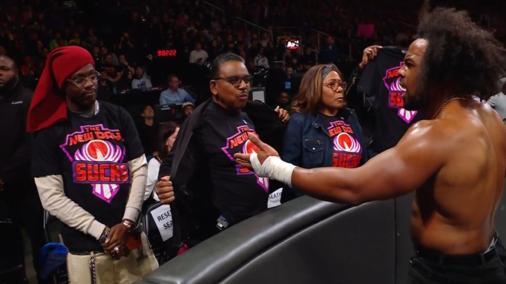 Xavier Woods’ Family And Lil Yachty Wear ‘New Day Sucks’ Shirts On WWE RAW